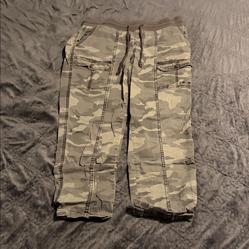 Women’s Camouflage Cargo Pants